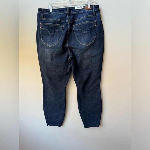 Judy Blue High Rise Tummy Control Dark Rinse Skinny Jeans NWT - Picture 2 of 6